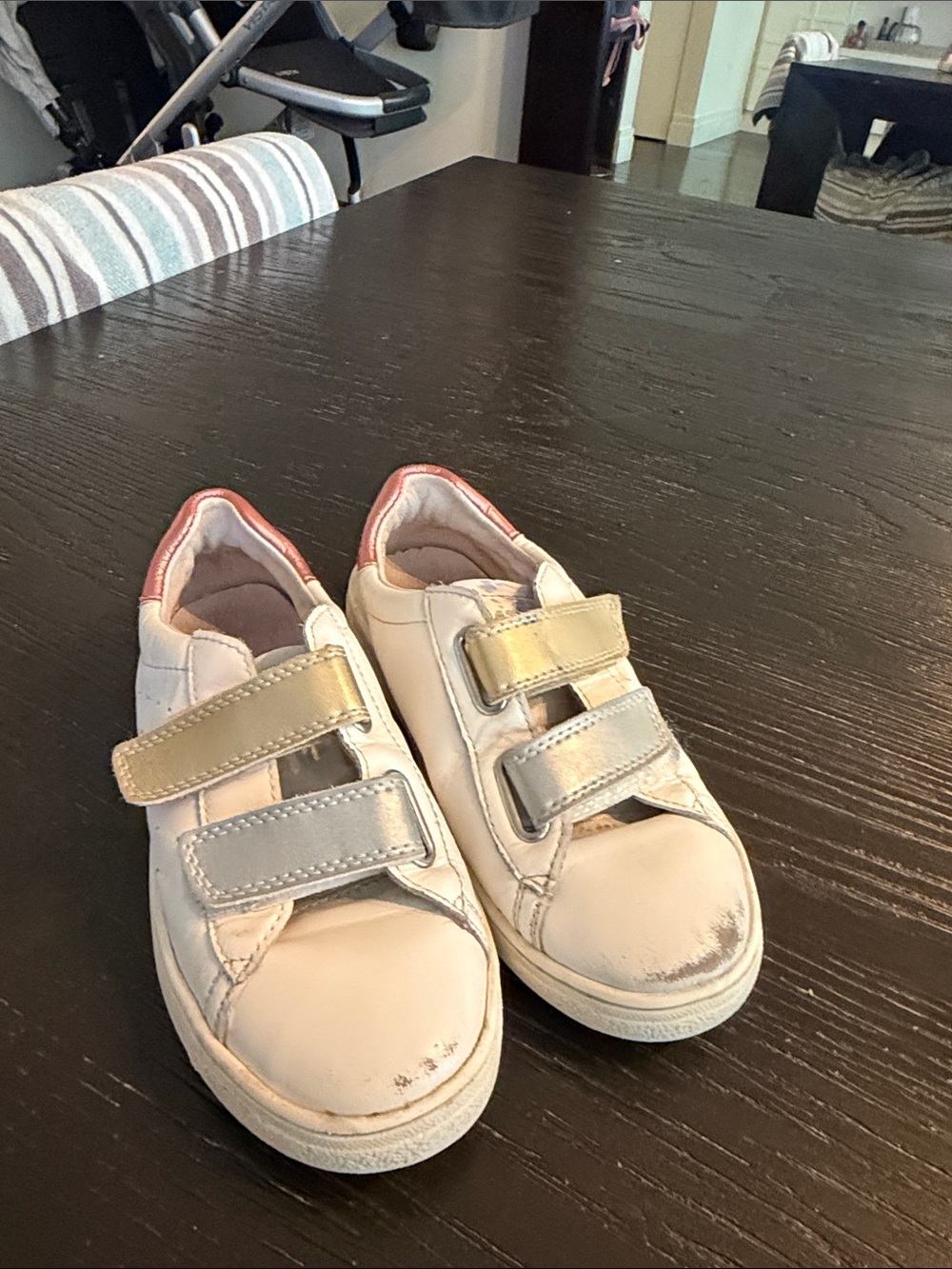 Naturino White Kids Sneakers with Metallic Gold & Silver Straps